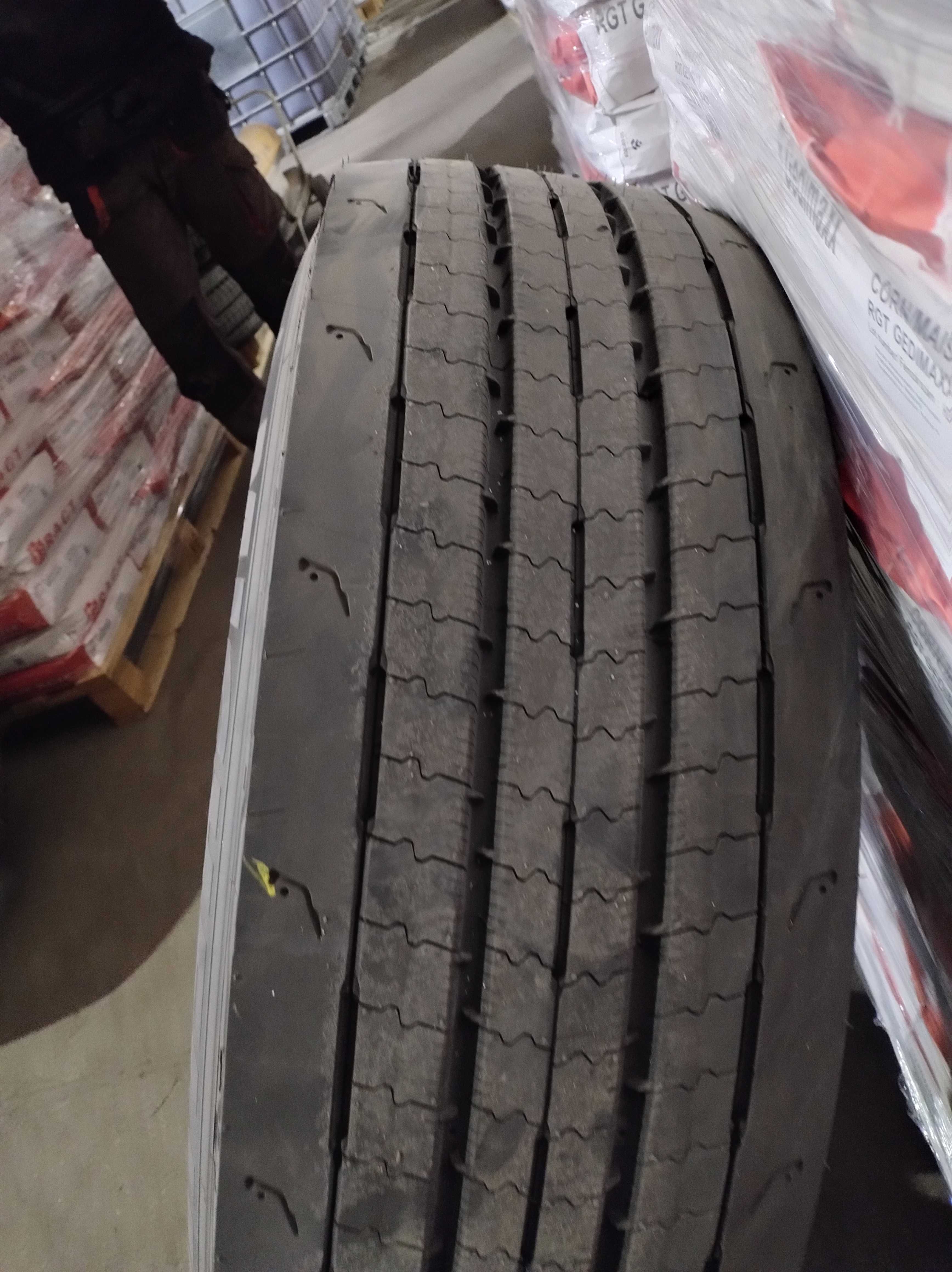 Opona Michelin 315/70 r22,5 X-Line