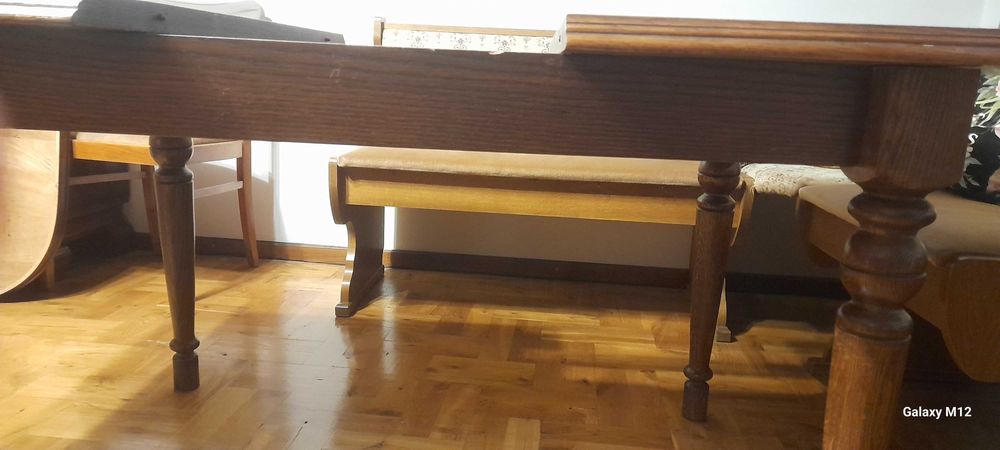 Stół drewniany rozkładany do sprzedania