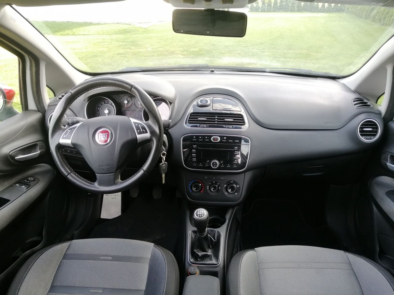 Fiat Punto Evo 1.4 turbo 135 KM 5 drzwi Alufelgi Klimatyzacja