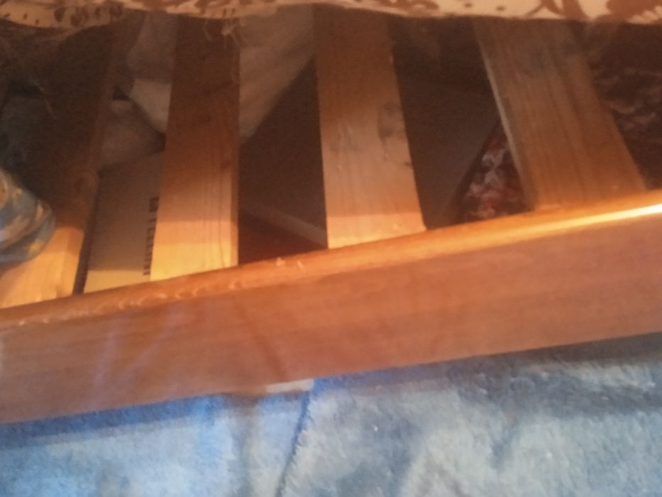 Кровать односпальняя матрас односпальние в гарному стані одяг вудочка