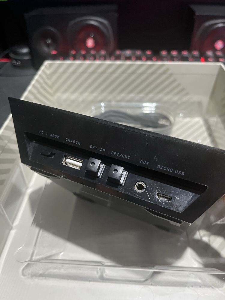 Astro A50 Wireless.  Sluchawki gamingowe bezprzewodowe + stacja PC/XBO