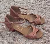 Buty do tańca towarzyskiego r.37 firmy Kribut