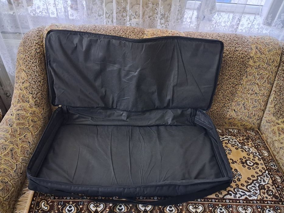 Стійка/тримач під синтезатор. Сумка/чохол для синтезатора.