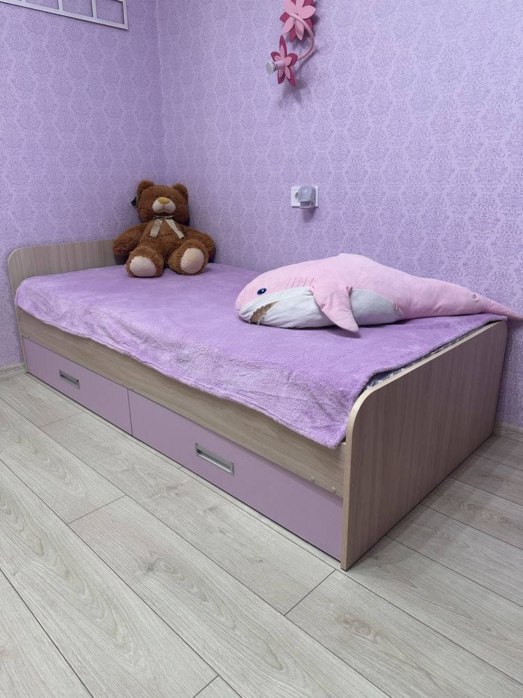 Продам ліжко дитяче з матрацом