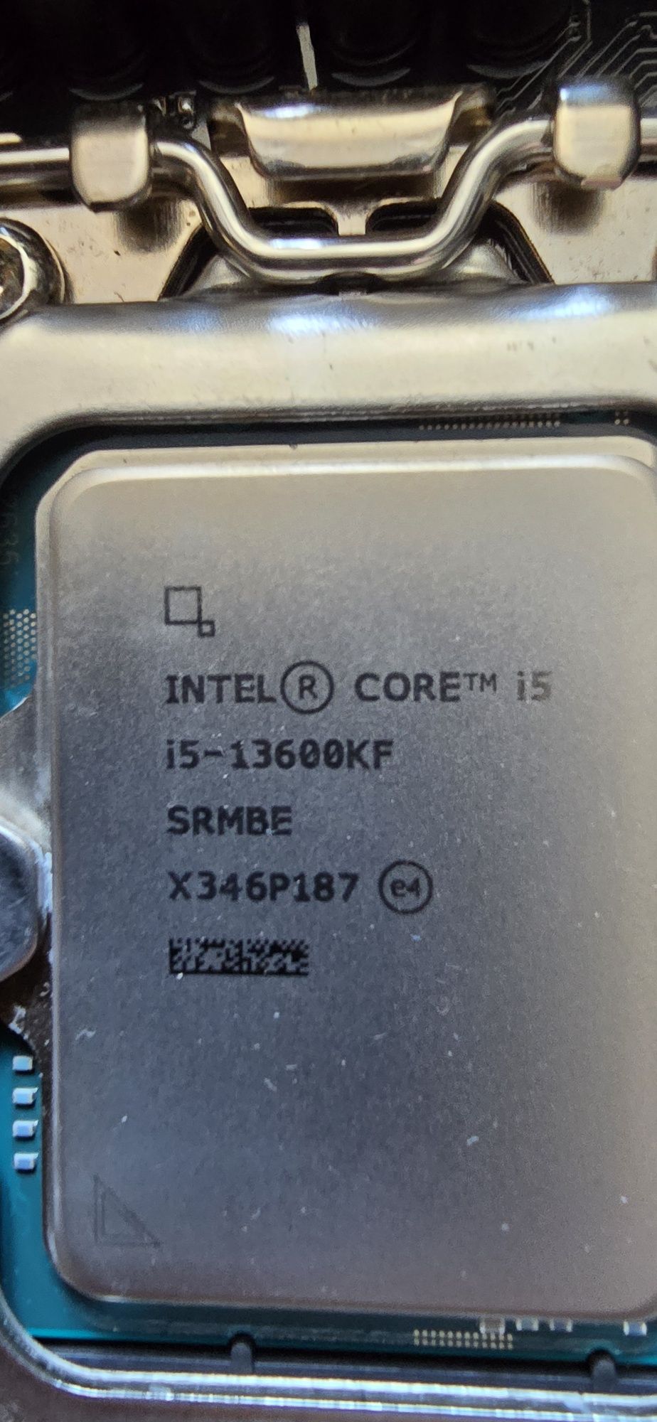 i5 13600kf 32gb 3733mhz ram tuf gaming b760-plus WiFi ddr4