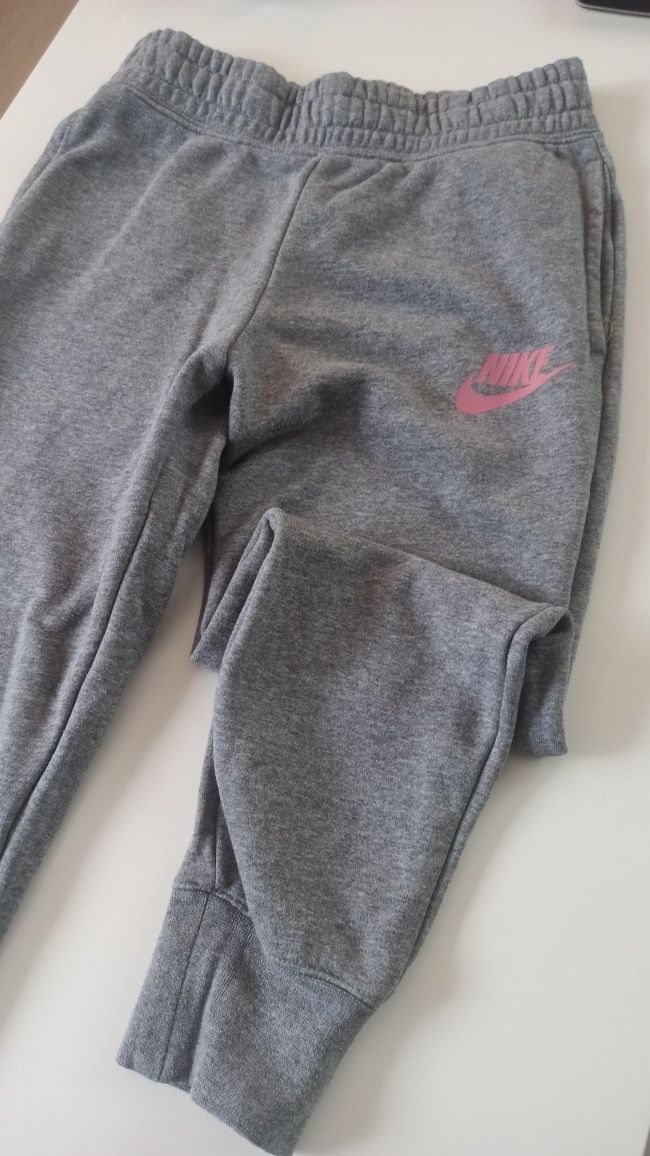 Joggery dla dziewczynki Nike