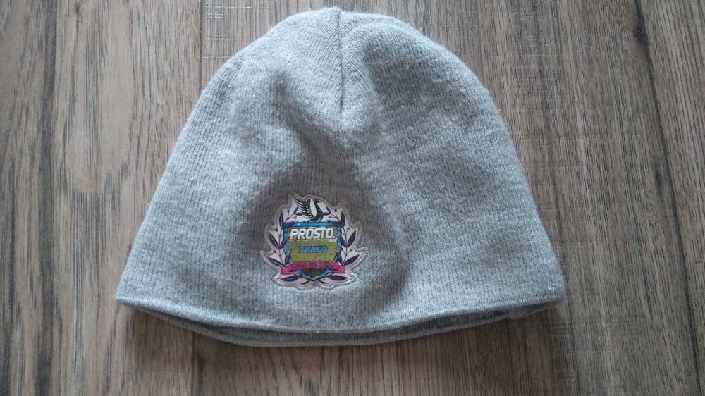 Czapka Prosto. Kolekcja elegancko.