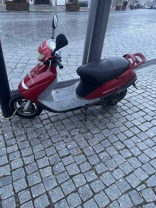 Vende- se à melhor oferta