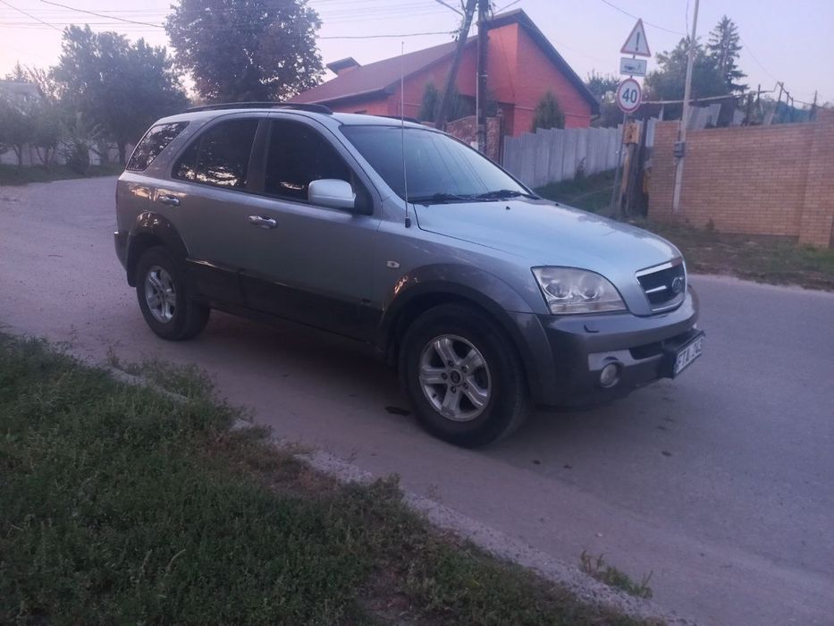Продам Kia Sorento,машина в очень хорошем состоянии 2.5 турбо дизель