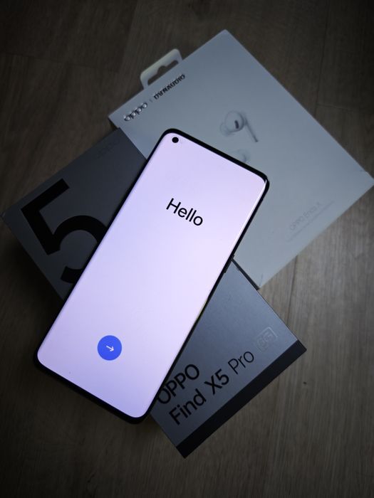 Oppo Find X 5 PRO + słuchawki Enco X + ładowarka indukcyjna