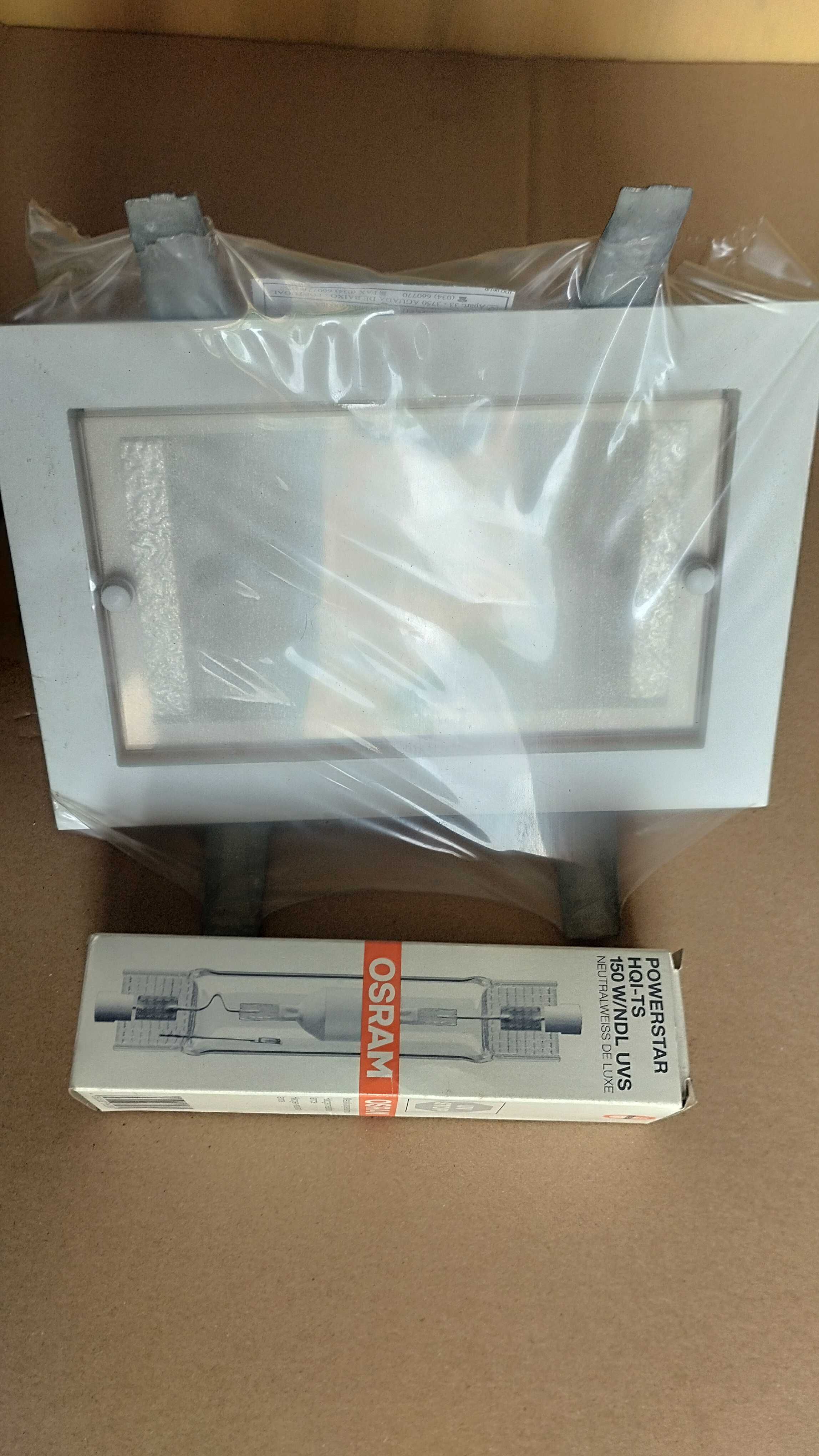 Aparelhos de iluminação de teto de Pladur com 2 lâmpadas novos 25 euro