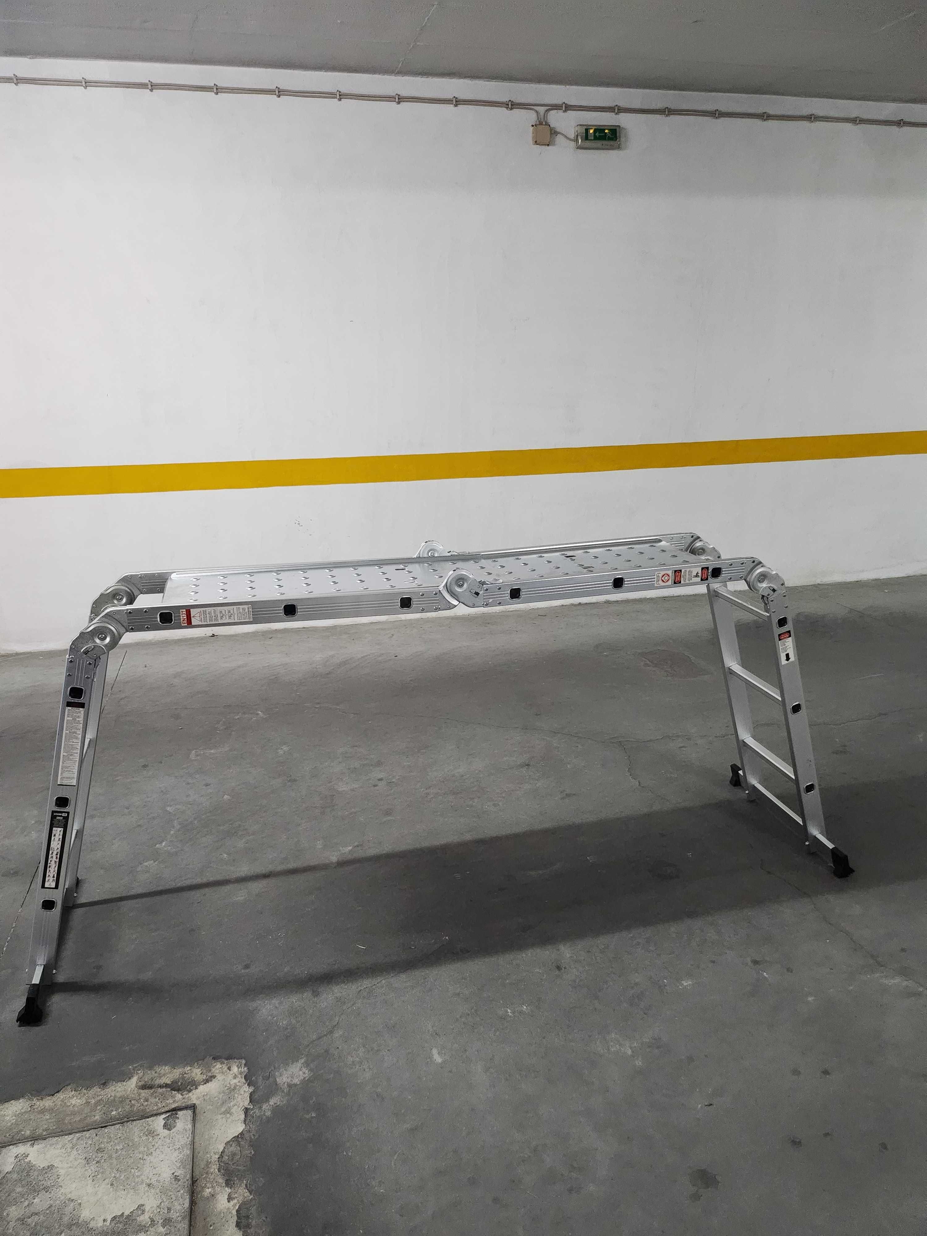 4x4 ladder with platform