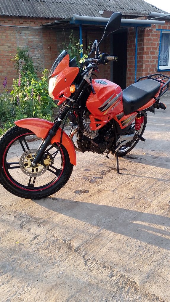 Продам Спарк 200