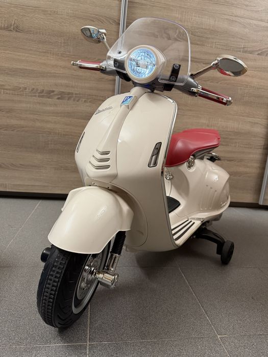 Scotter  Vespa para criança