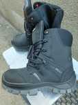 Botas de segurança Gaston Mille pretas com biqueira de fibra de vidro.