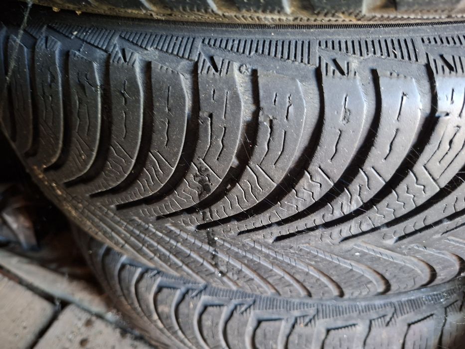 Резина 195 65 15Michelin. стан гарний. Зима