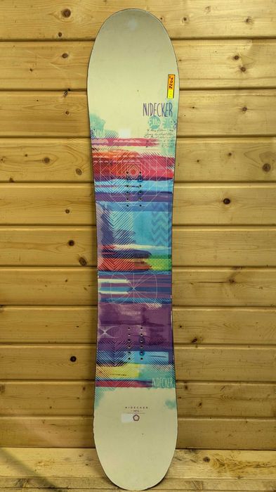 Deska snowboardowa NIDECKER ELLA 144 cm + WIĄZANIA (705)