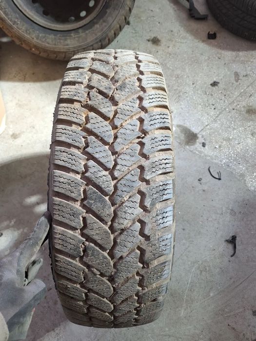 Petlas Full Grip PT935 215/65 R16C  2 szt