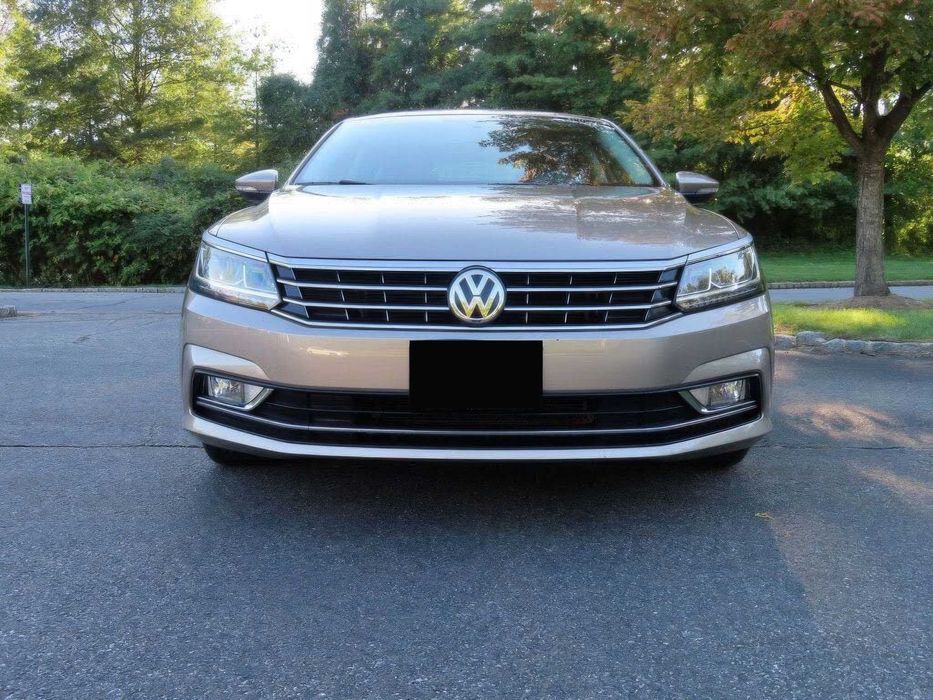 Volkswagen Passat SE      2016
