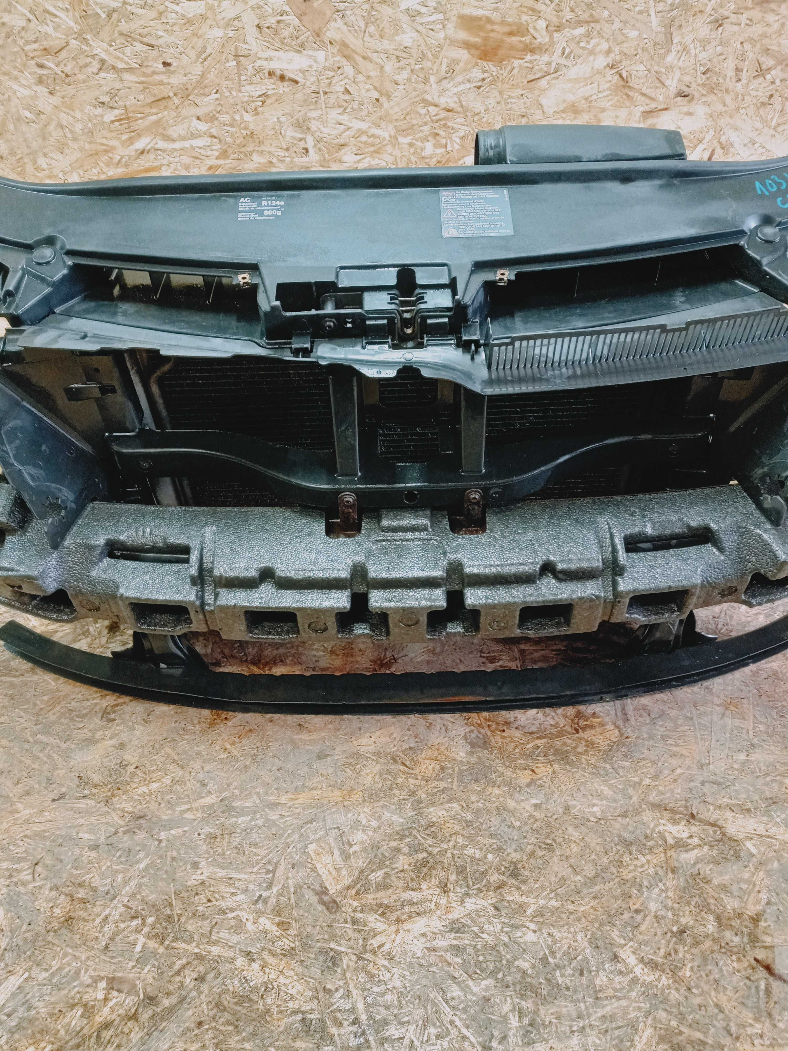 VW Volkswagen Passat B6 pas przedni chłodnice common rail CBA 2.0 TDI