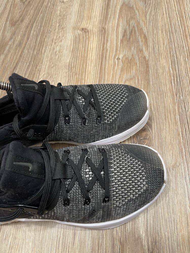 Nike Womens Metcon Flyknit 3