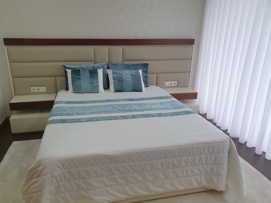 Cama de casal estofada