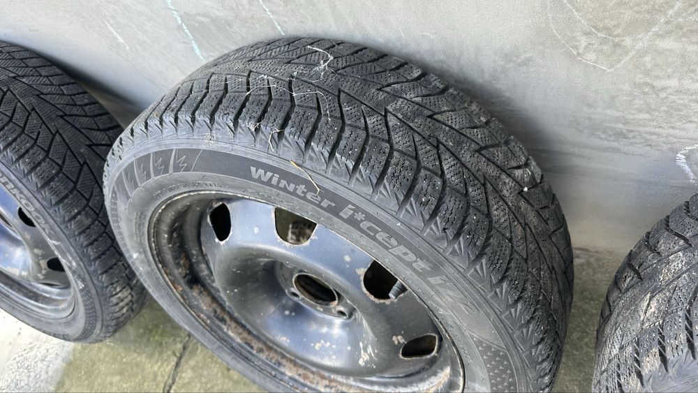 Шини 205 55 16 Hankook Winter ICept iZ2
