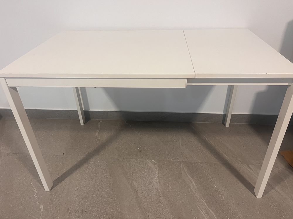 Mesa Ikea extensível ótimo estado entrego