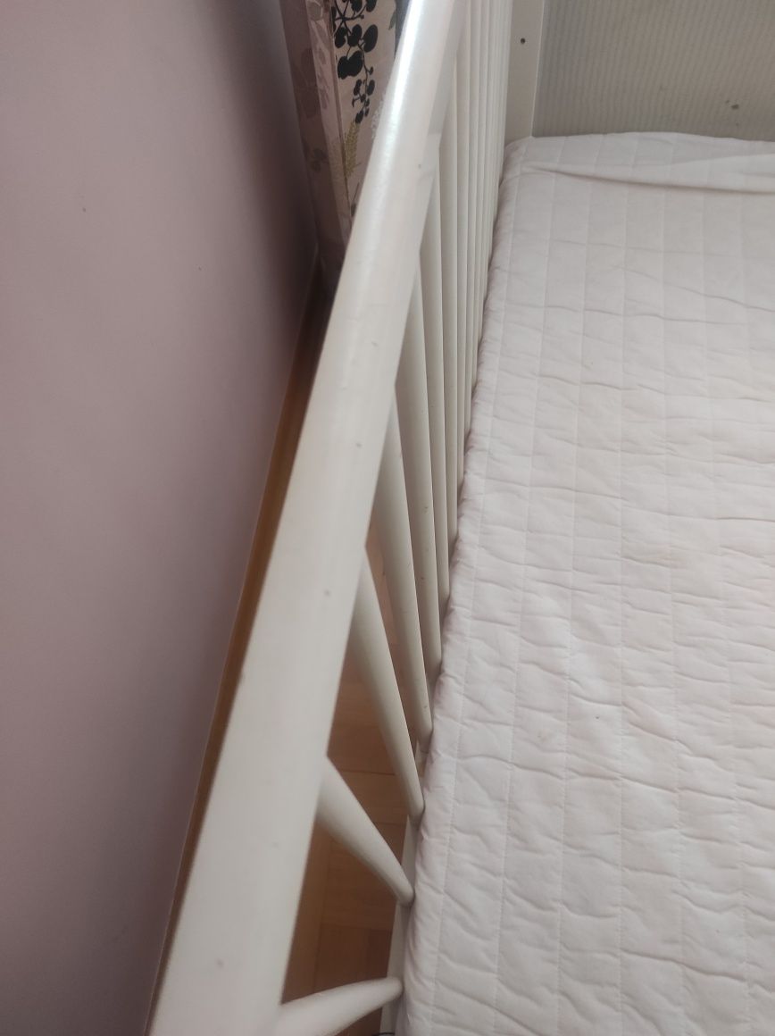 Używane łóżeczko białe dziecięce Ikea z Ikea