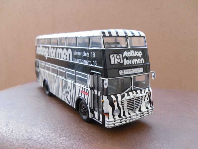 Minichamps Bussing D2U BVB Berlin 1/4