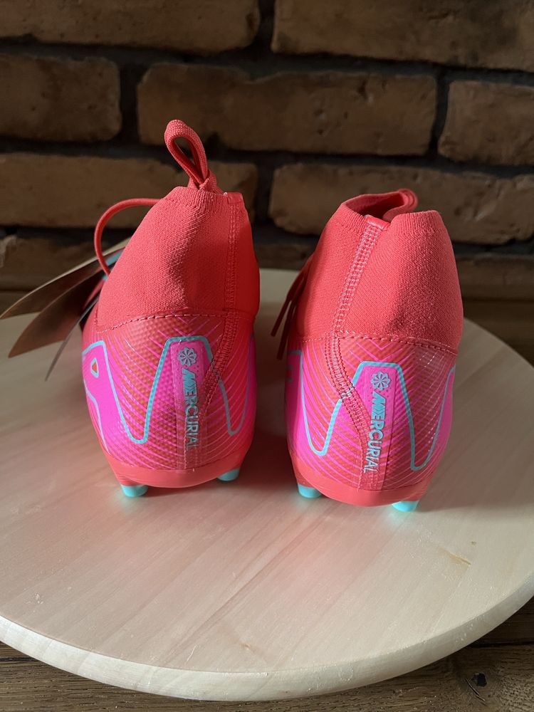 Korki Nike Performance Superfly Zoom 10 Academy nowe rozm. 40,5