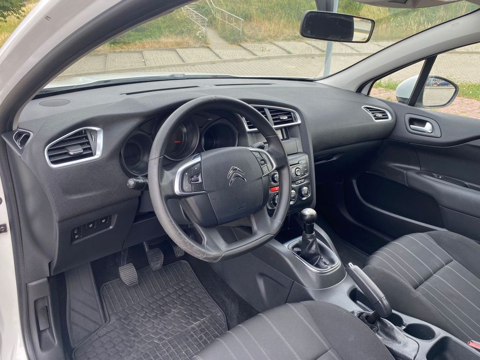 Citroen C4 1.4 b bogato wyposażony wersja Attraction, przebieg 147t.km