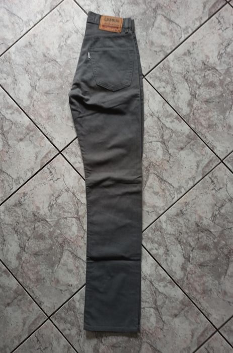 - Jeansy klasyczne prążkowane damskie, stres jeans.