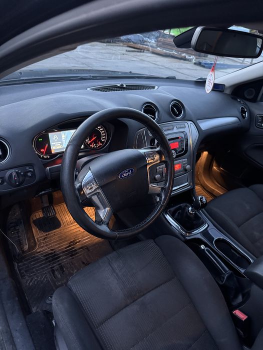 Mondeo 2.0TDCI 140 km 6 biegów Convers +