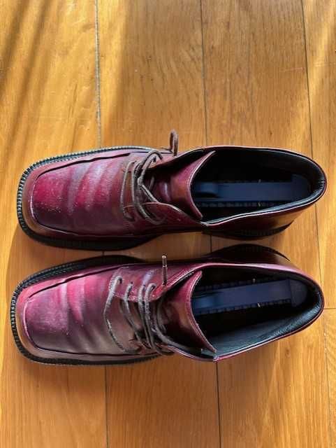 Sapatos - Marca Dieba - Cor bordeaux - Tam. 41