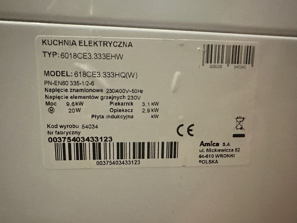 Sprzedam bialą kuchenke elektryczna z plyta ceramiczna