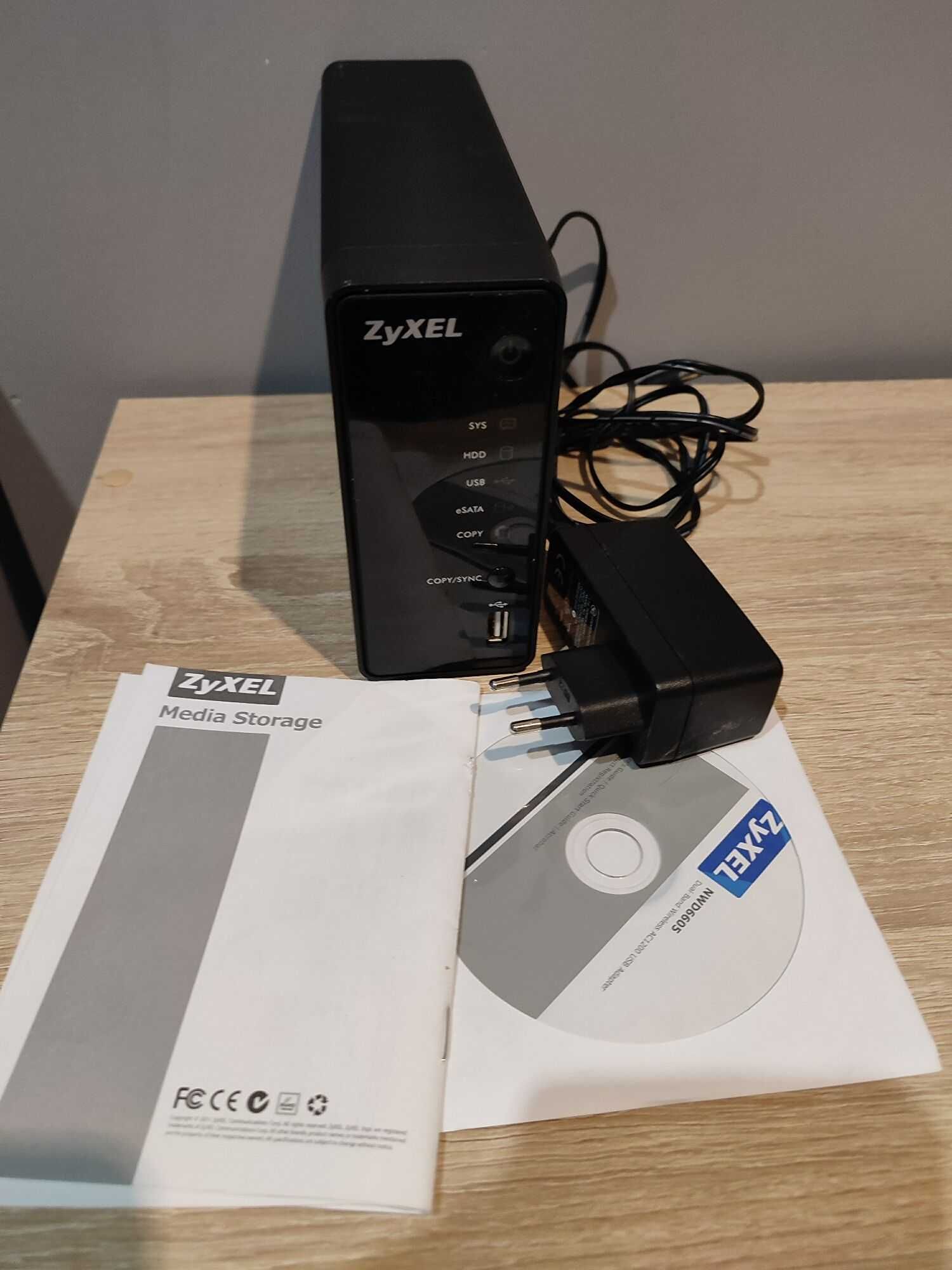 Obudowa dysku sieciowego Zyxel NSA310  z dyskiem 500GB
