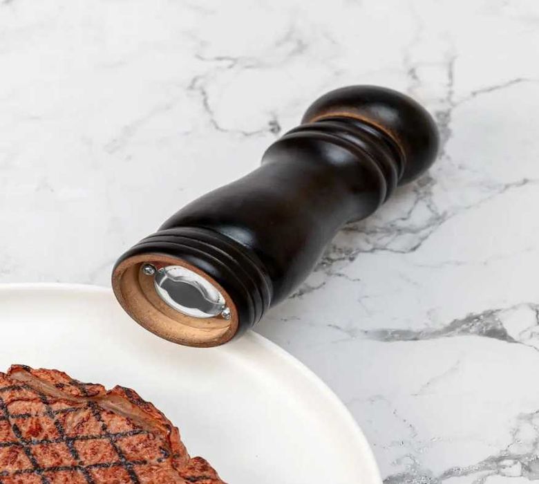 Мельница для черного перца из голландского дерева