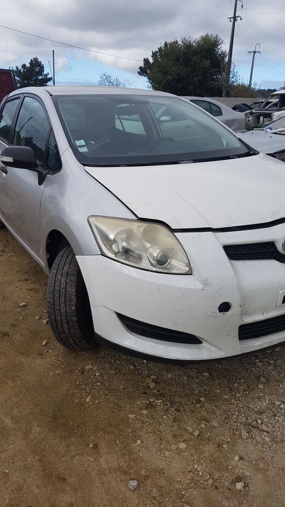 Toyota Auris Diesel 1.4 D-4D E15 para peças