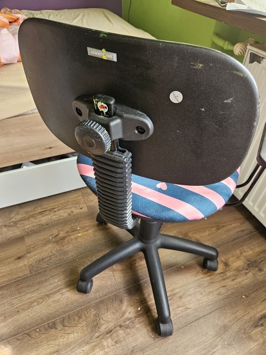 Fotel obrotowy dziecięcy