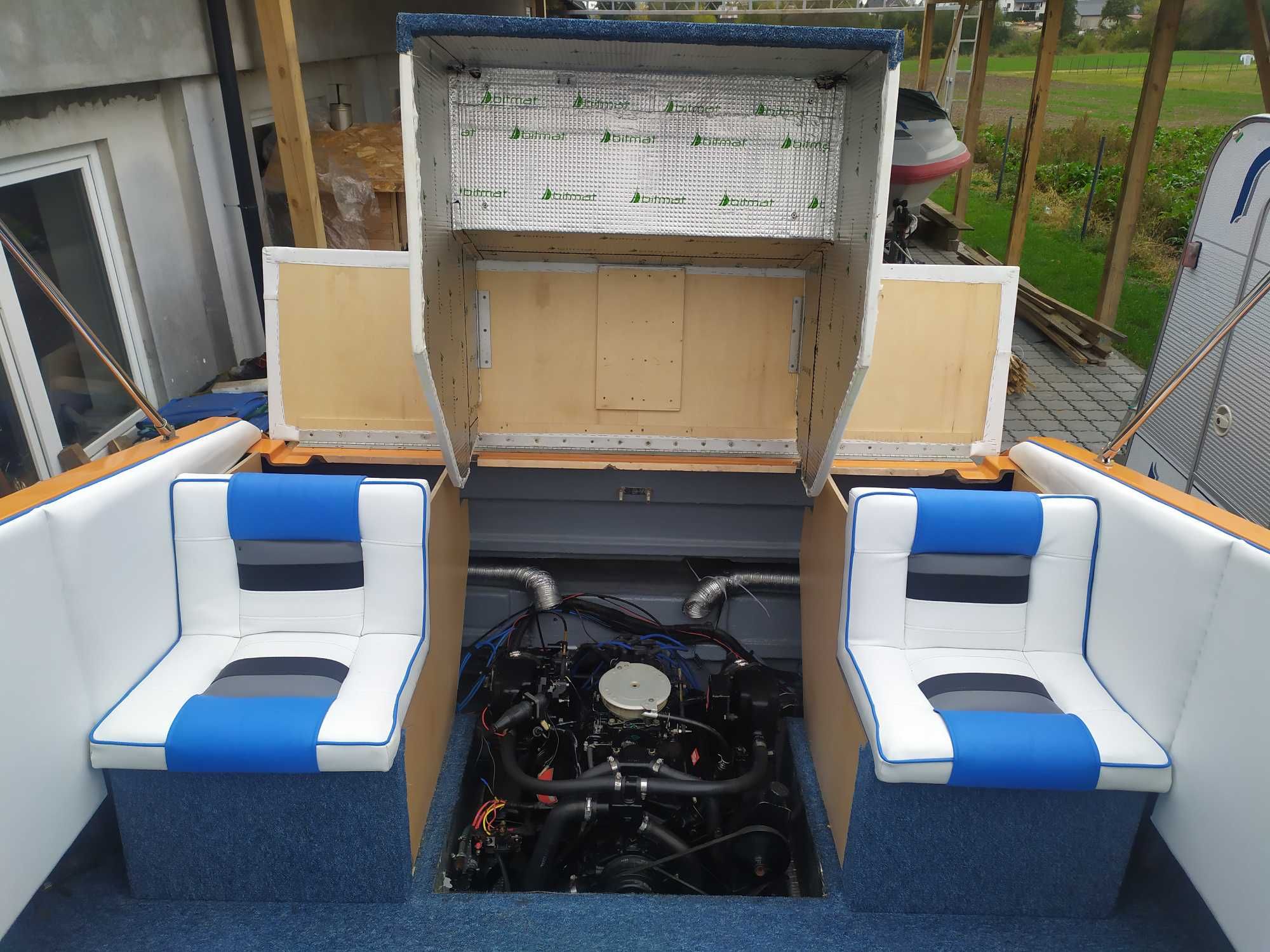 Łódź motorowa Sea Ray 220 OV