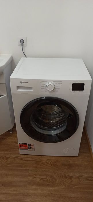 Здається подобово будинок в Шаян