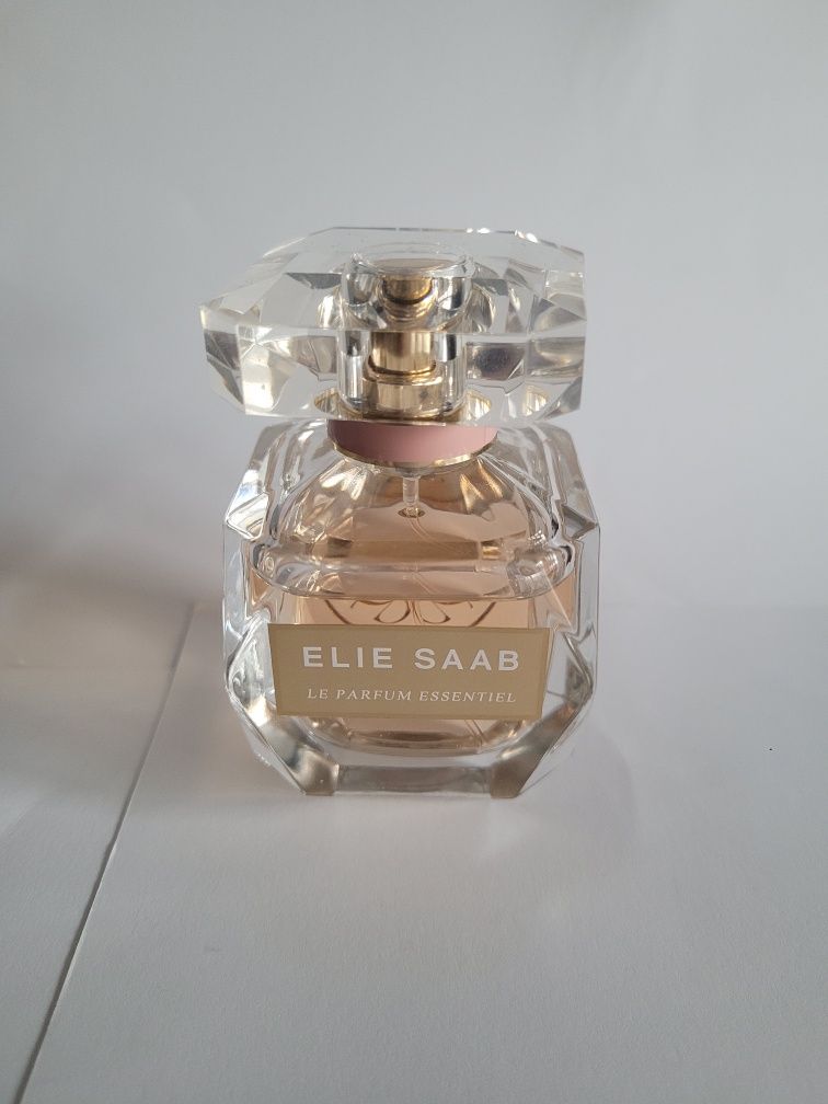 Elie Saab le parfum Essentiel