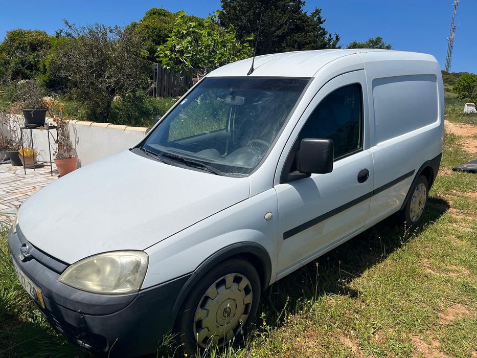 Opel Combo bem conservado