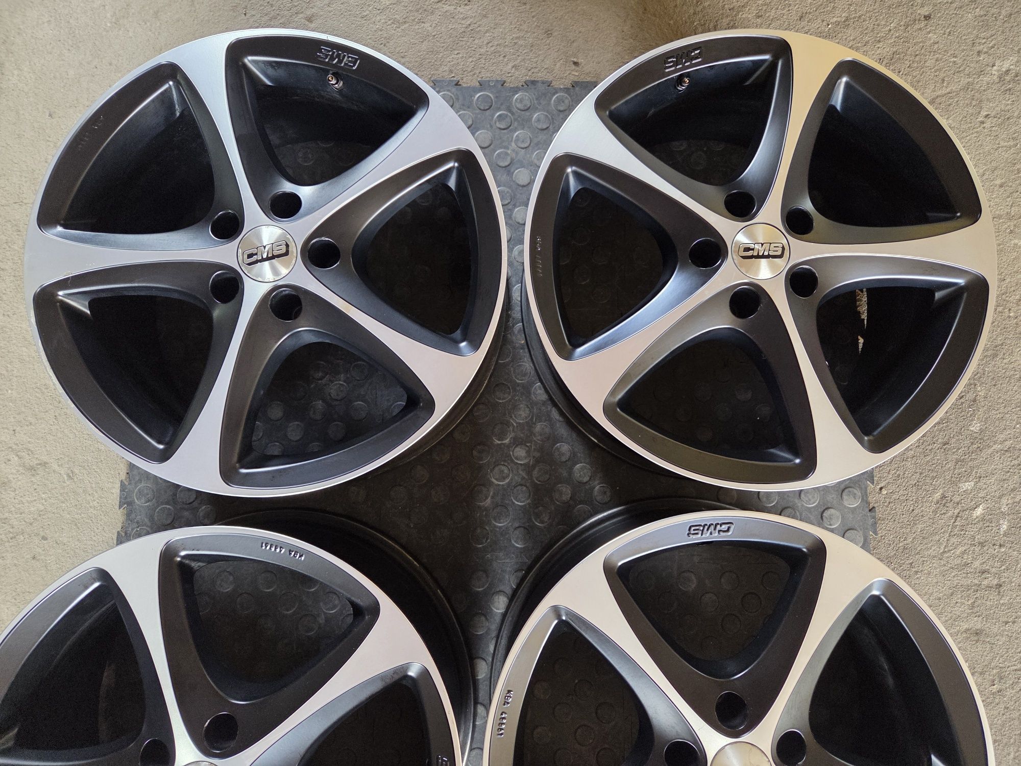 Felgi Aluminiowe 5x112 8Jx18 ET39 Mercedes Audi Seat Skoda Volkswagen