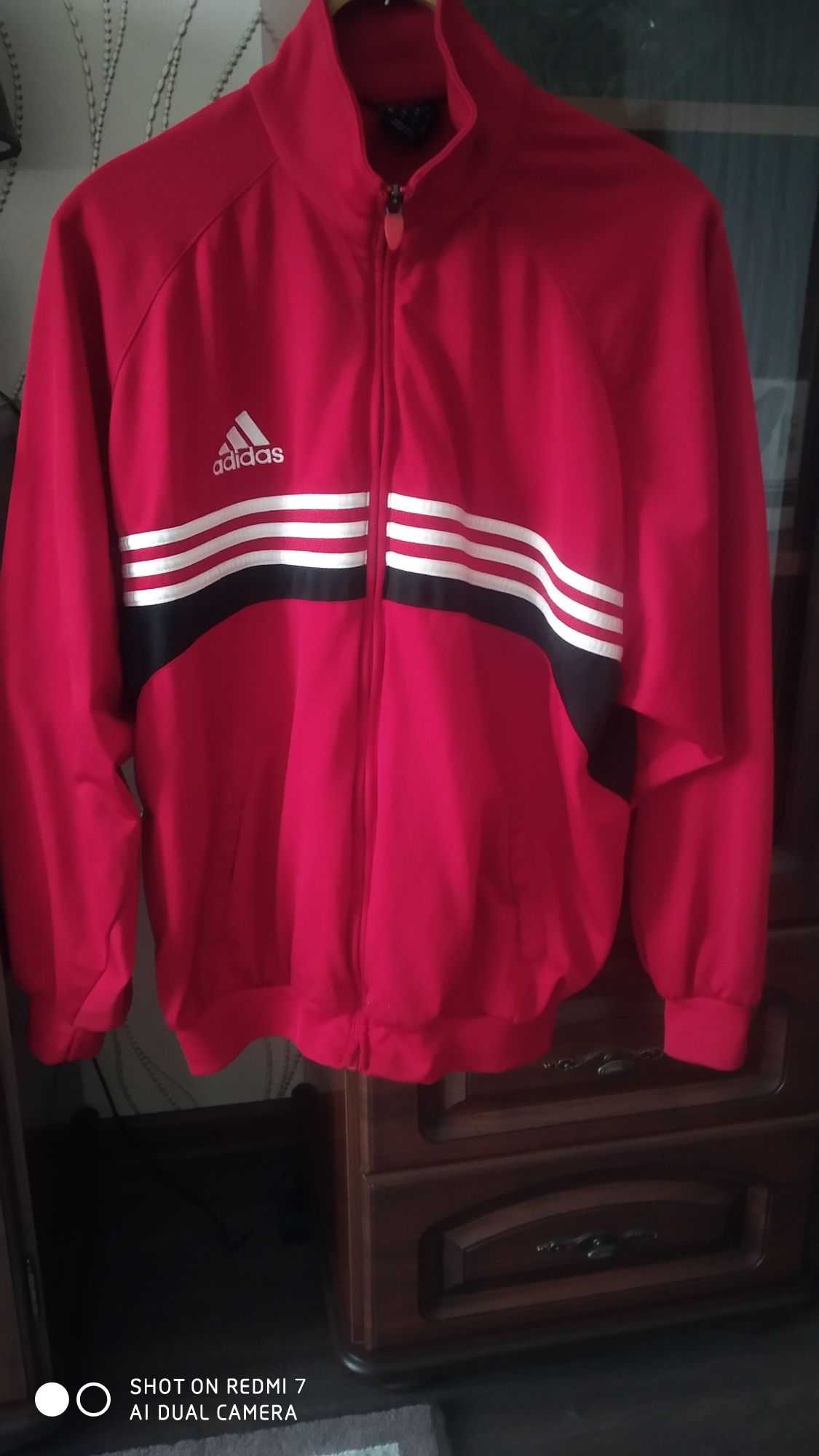 Кофта спортивная ADIDAS.Продам