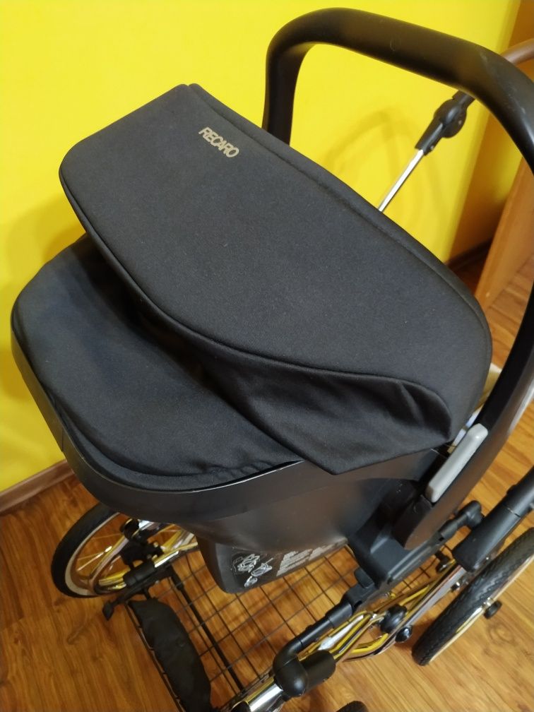 Wózek Navington Caravel+ fotelik Recaro