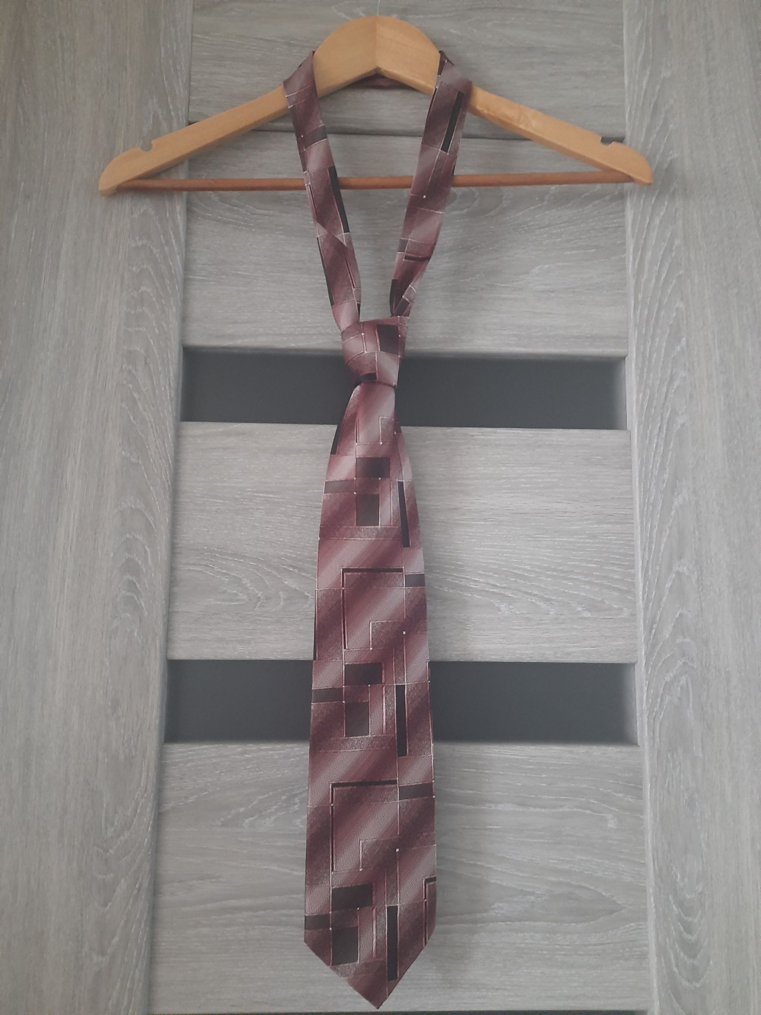 krawat męski brązowy