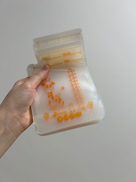 Пакети для зберігання та заморозки грудного молока