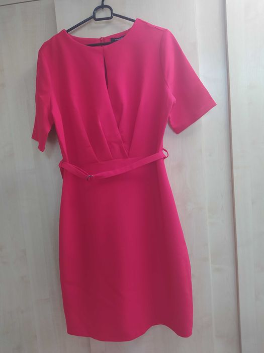 Czerwona sukienka kopertowa z greenpoint nowa z metką, 38